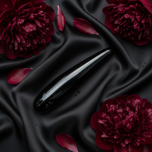 Curvy G — Black Obsidian 7" Goddess Wand — Black Satin & Dewy Peonies